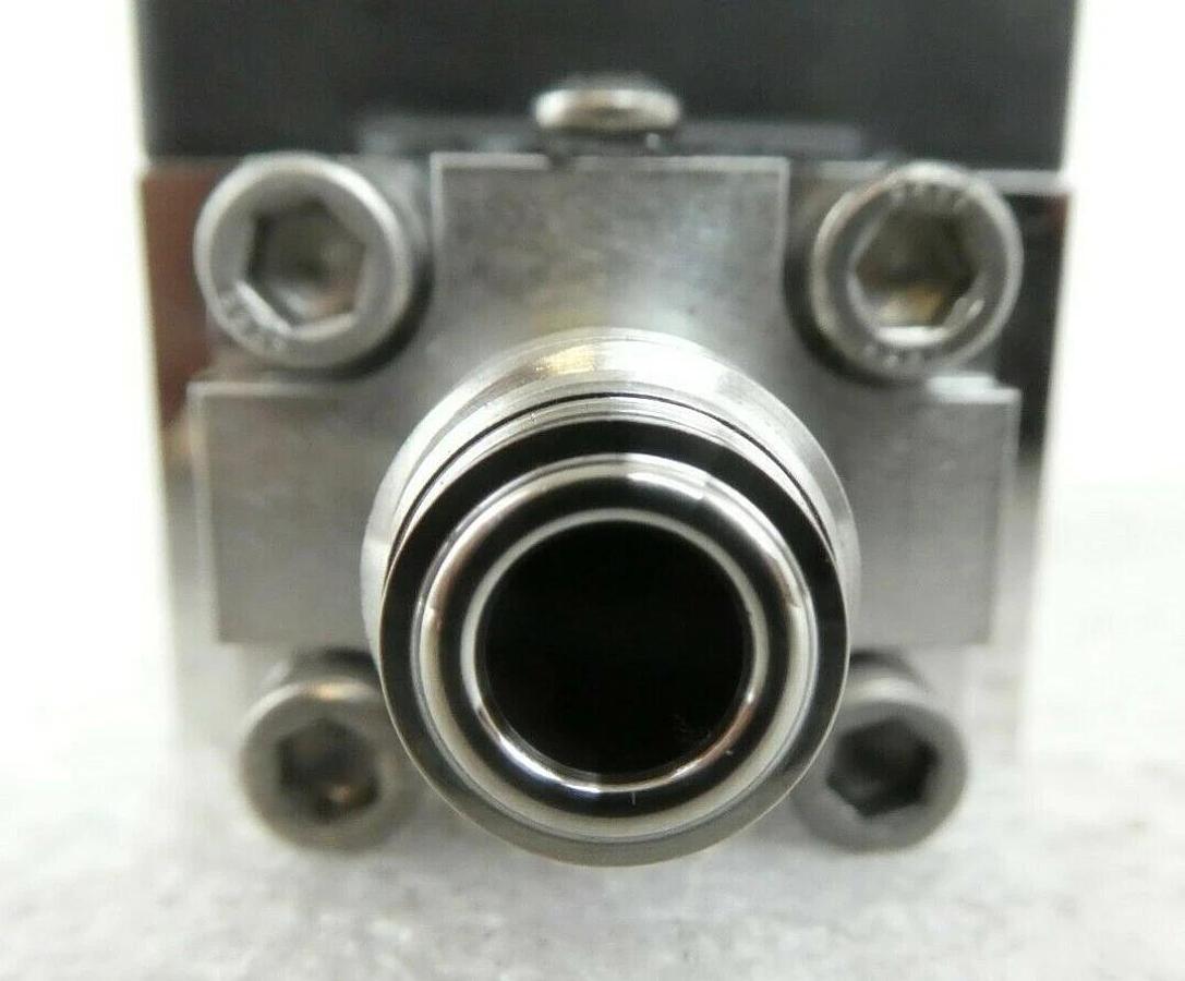 Used AMAT Applied Materials 0190-62192 Mass Flow Controller 15 SCCM TiCl4 Working