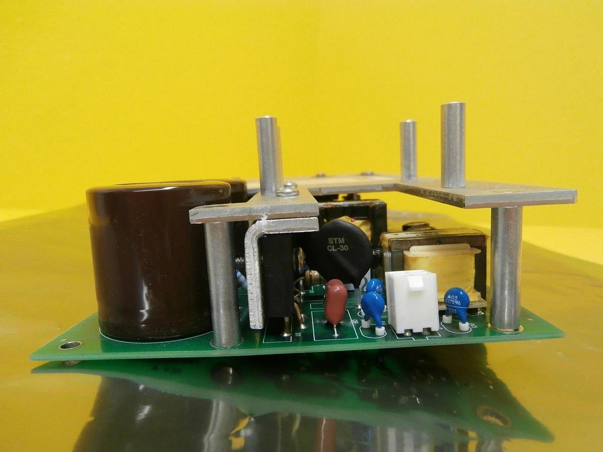Used Helix Technology 8127213G001 Power Board PCB CTI-Cryogenics 8113056G001 Used