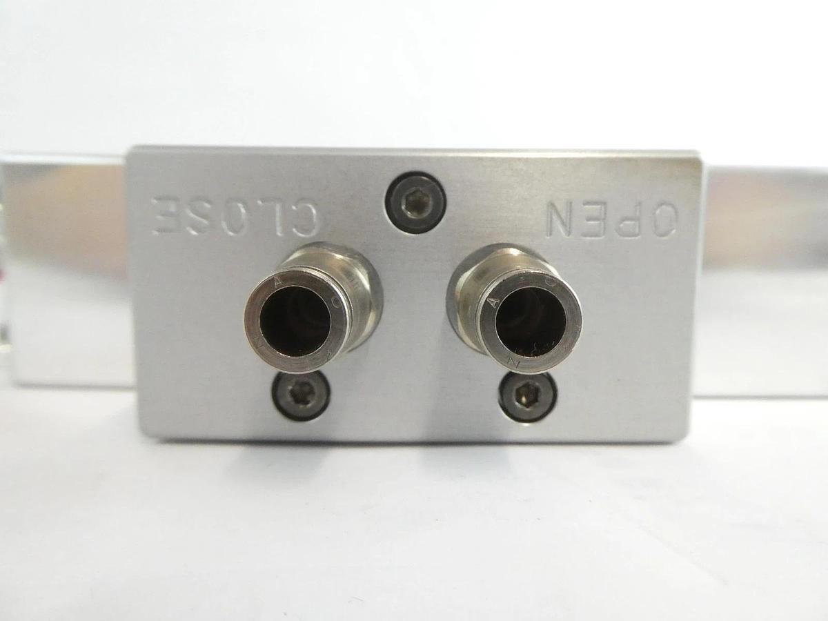 Used VAT 0240X-CA24-BMD1 300mm Pneumatic Vacuum Slit Valve Actuator and Gate Working