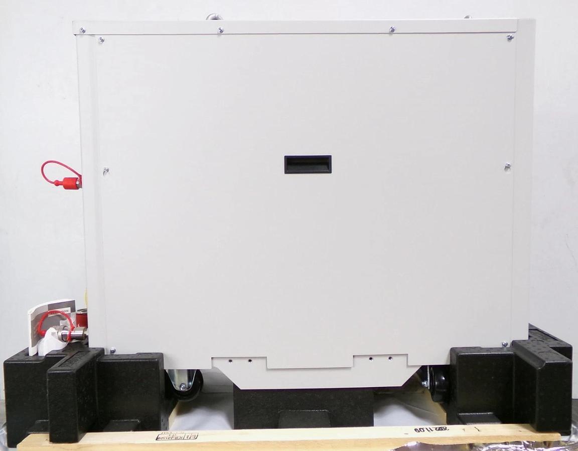 iXH 1820 MK1 LV Edwards AC4202122200 Dry Vacuum Pump IXH1820 SM44 New Surplus