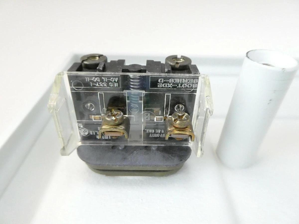 Used AMAT Applied Materials 0030-09057 Front Bezel Precision 5000 Etch MXP Working