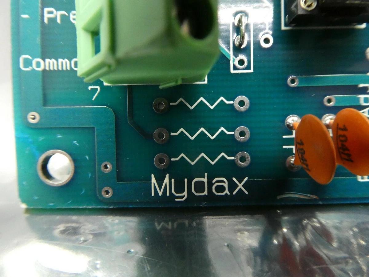 Used Mydax M1010D Flowmeter Interface/Relay Board PCB Chiller 1M9W-T Used Working