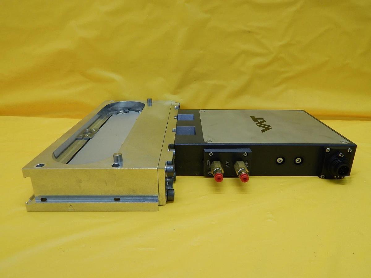 Used VAT 02010-BA24-1001 Pneumatic High Vacuum 12" Slit Valve Working