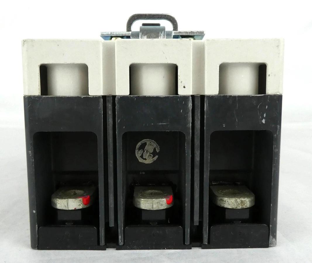 Used Eaton JGE3150FAW Circuit Breaker J250E JGE3250NN Reseller Lot of 2 Working