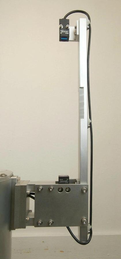 Used Yaskawa XU-RCM2500T-4 Robot w/End Effectors Nikon KAB11320/201A-4 OPTISTATION 7