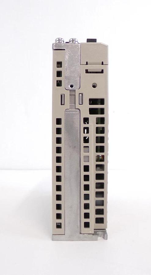 Used Yaskawa Electric SGDV-R70A01AY917AB Servo Drive SERVOPACK Lot of 2 Working