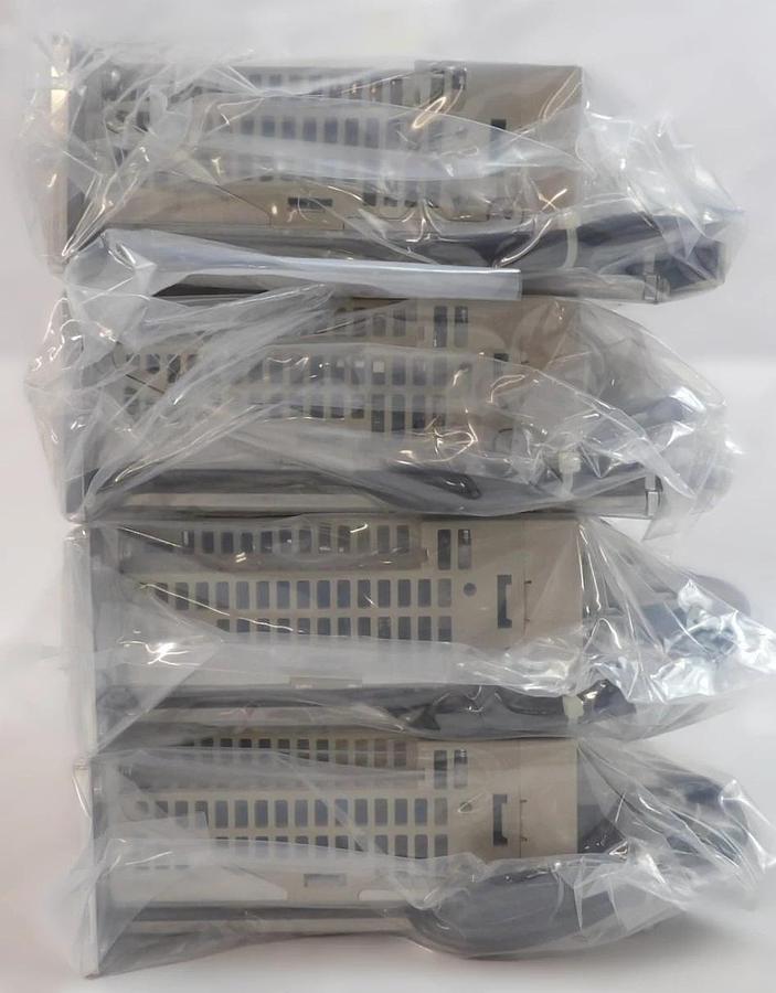 Yaskawa Electric CACR-2R1-EE1VBD-00 Servo Drive SERVOPACK Lot of 4 New