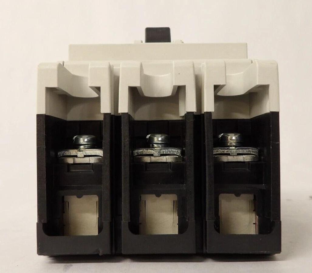 Used Mitsubishi NF50-SRU3010 No-Fuse Circuit Breaker NF50-SRU Lot of 4 Working