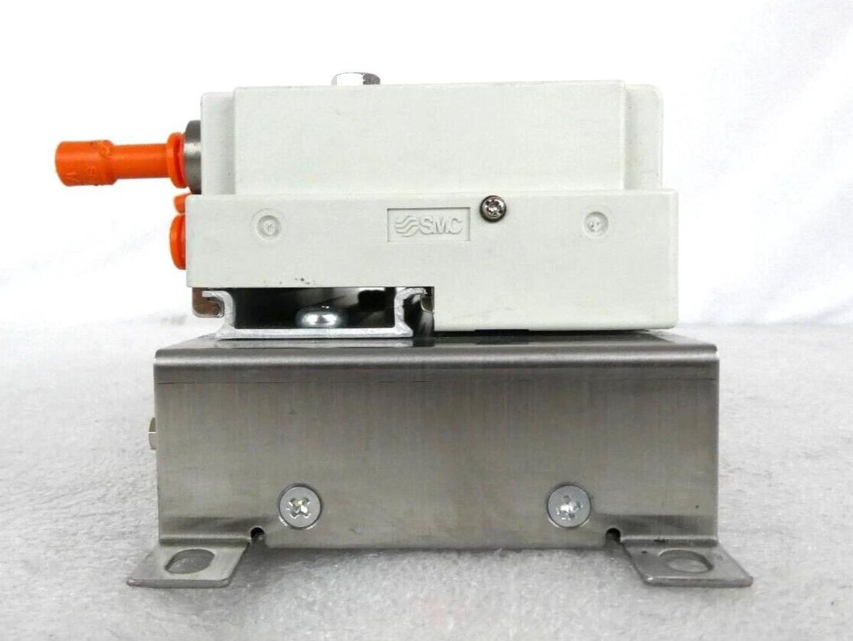 Used SMC IN587-21 21-Port Pneumatic Manifold SJ2A60T-5NFZ-N1-X21 Working Surplus