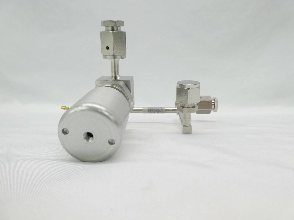 AMAT Applied Materials 0050-31381 Gas Line 6LV-BNVBW4-C Reseller Lot of 6 New