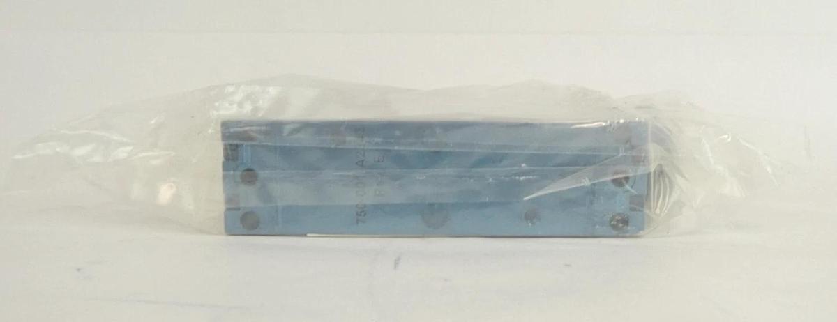 UNIT Instruments UFC-8561C Mass Flow Controller MFC 5000 SCCM H2 Lot of 2 New