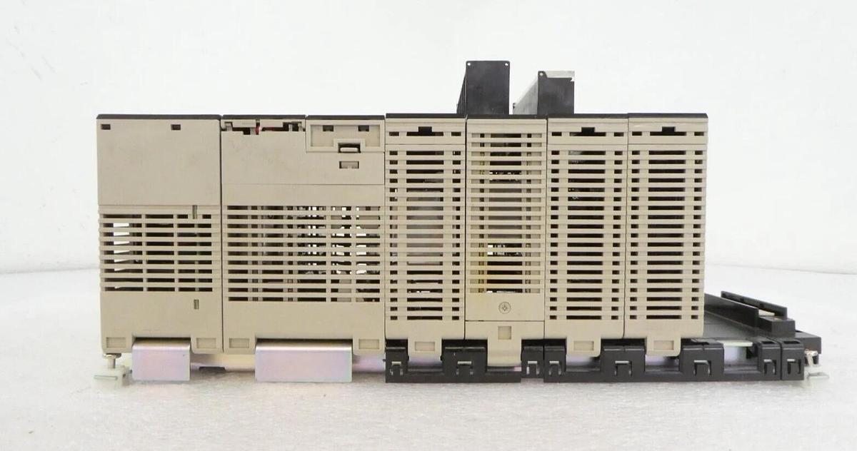 Used Omron SYSMAC CS1G PLC Assembly CS1G-CPU43H with Display NT20S-ST168B Working