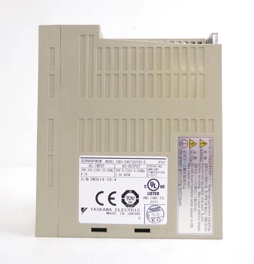 Used Yaskawa Electric SGDS-04A72AY582-E Servo Drive SERVOPACK Lot of 2 Working