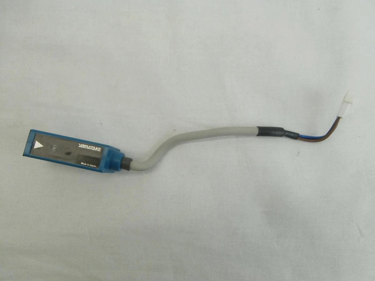 Used Yamatake FE7C-TWC6R Photoelectric Sensor Reseller Lot of 4 Used Working