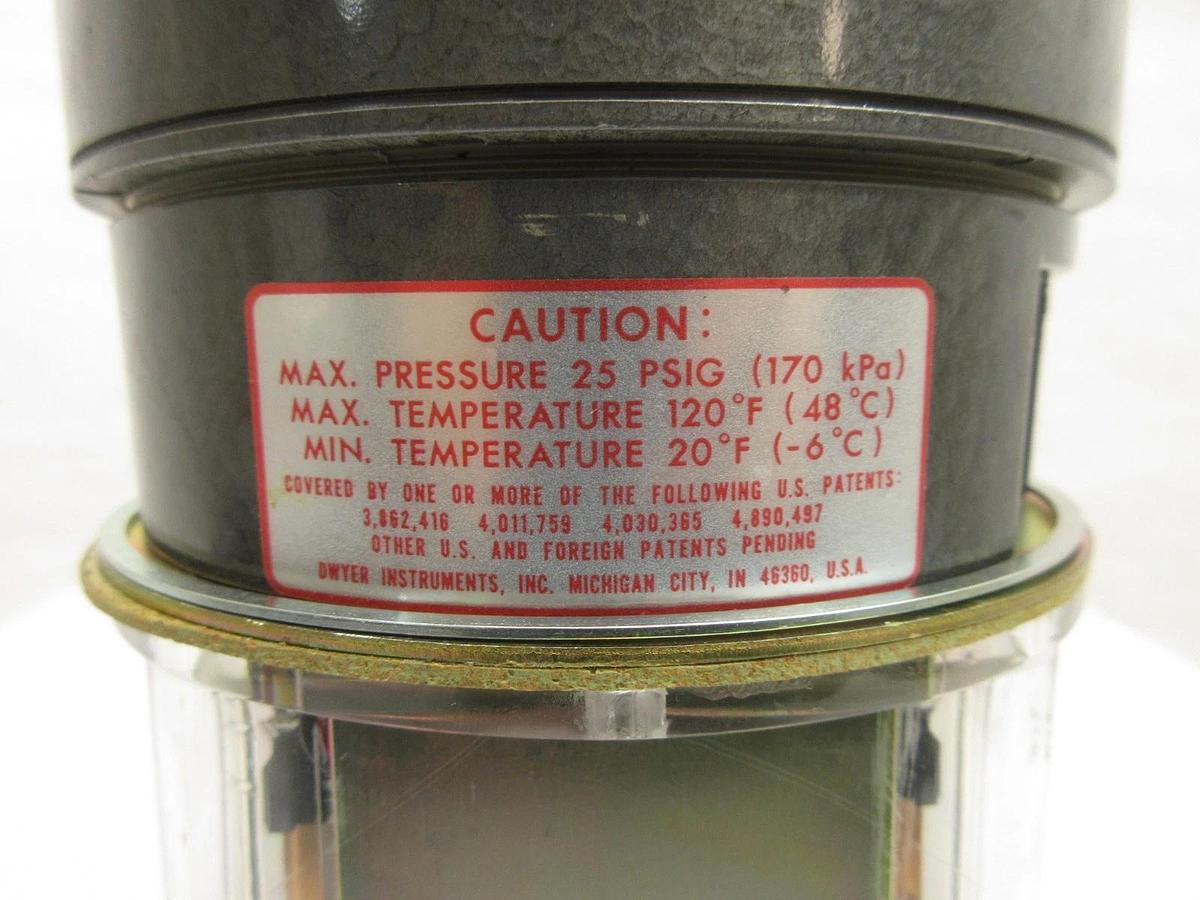 Used Dwyer 3000-00C Photohelic Pressure Switch Gauge 3000 Reseller Lot of 2 Used