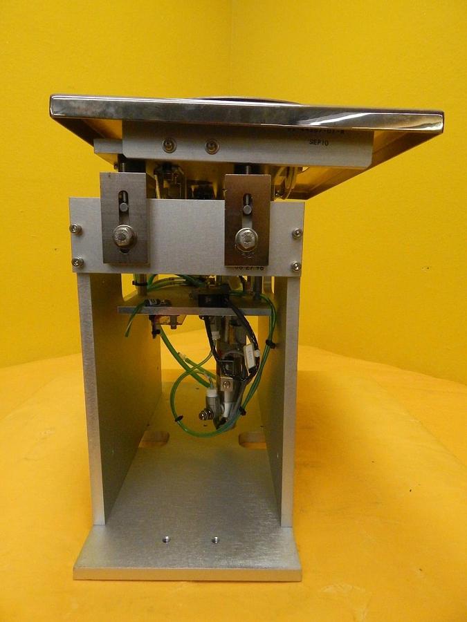 Used SVG Silicon Valley Group Wafer Gripper Station 90S DUV Used Working
