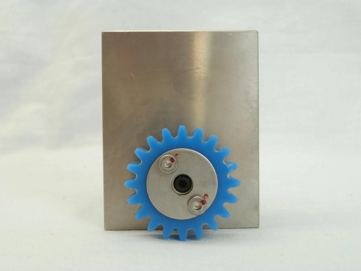 Used Maxon 221134 A-max Motor Gear Head GP026A037-0010BA00A 4601 Shinko VHT5-1-1 Used