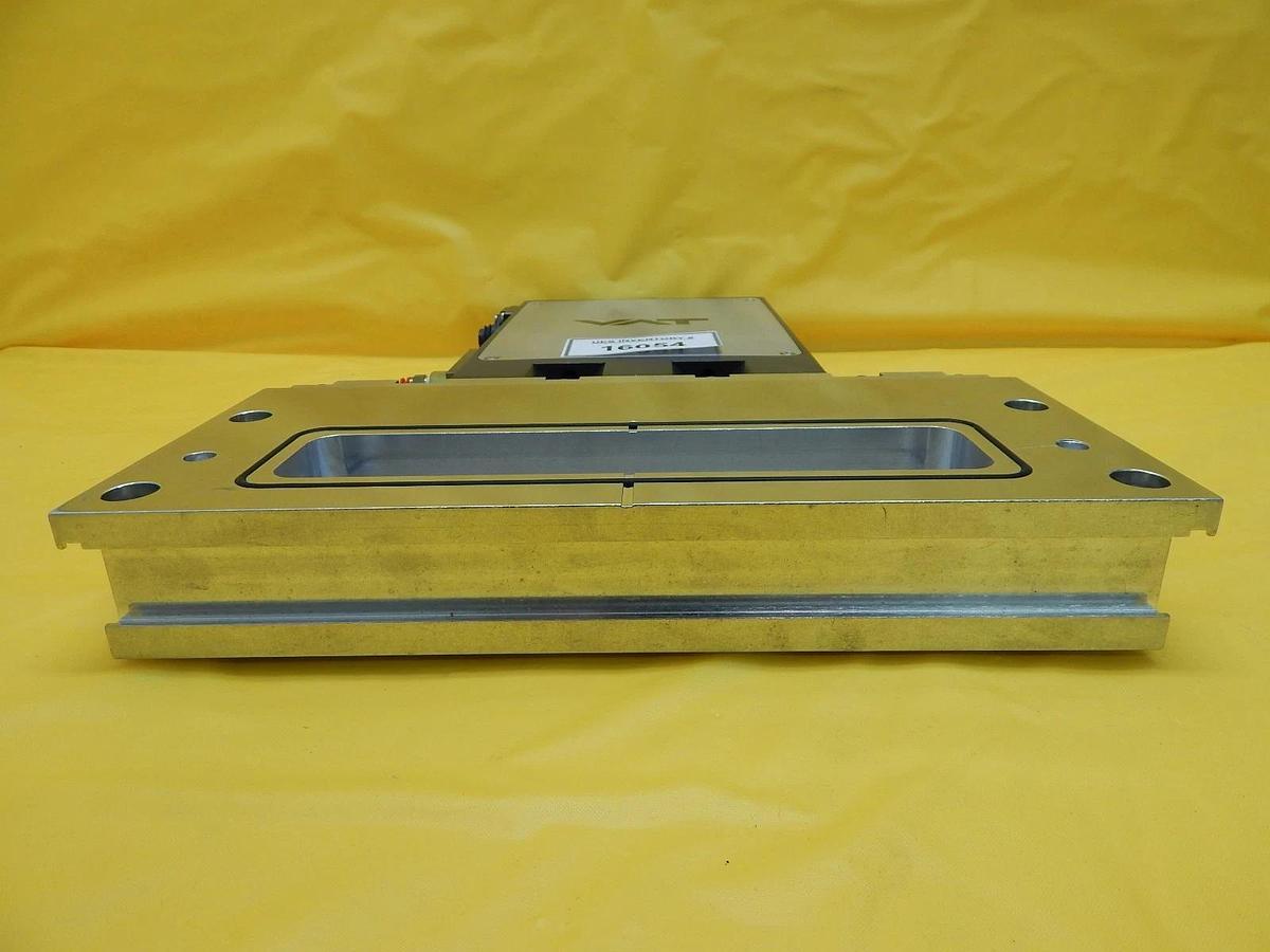 Used VAT 02010-AA44-0002 Pneumatic High Vacuum 12" Slit Valve Working