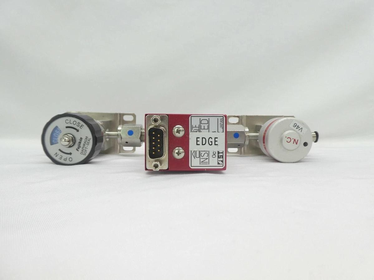 Used STEC SV-P1203 Pneumatic Flow Controller SV-P1000 Fujikin 021333 023718 Lot of 2