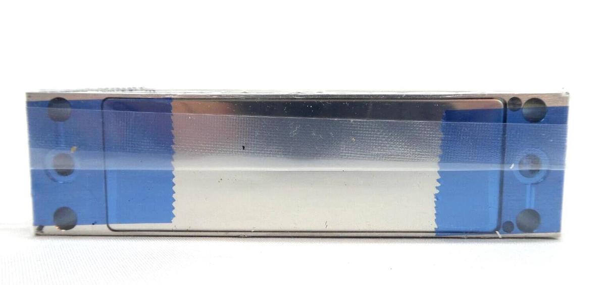 Pivotal Systems 32-02990 Mass Flow Controller MFC 200 SCCM SF6 New Surplus