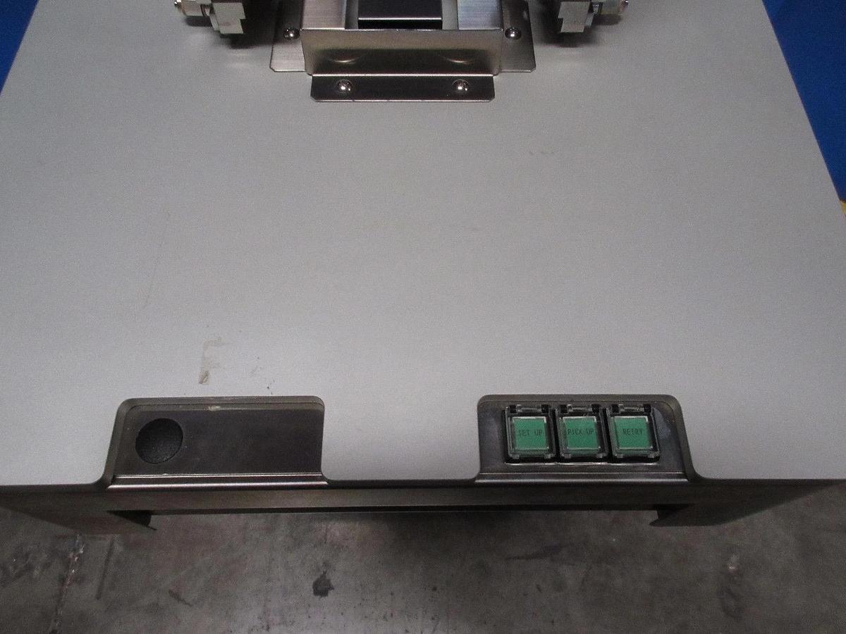 Used Hitachi 200mm Load Port Wafer Cassette Transfer Station M-712E Working Surplus