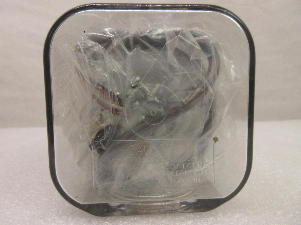 Used Dwyer 3000-00C Photohelic Pressure Switch Gauge 3000 Reseller Lot of 2 Used