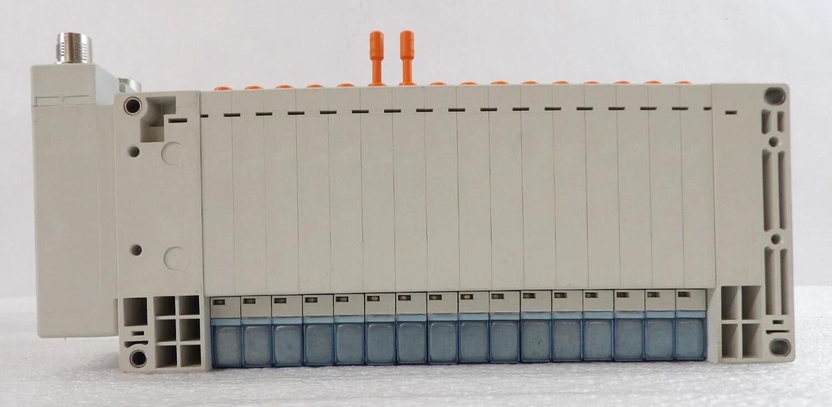Used SMC SS5Y3-DUQ00526 16-Port Ethercat Pneumatic Manifold AMAT 0190-41157 Working