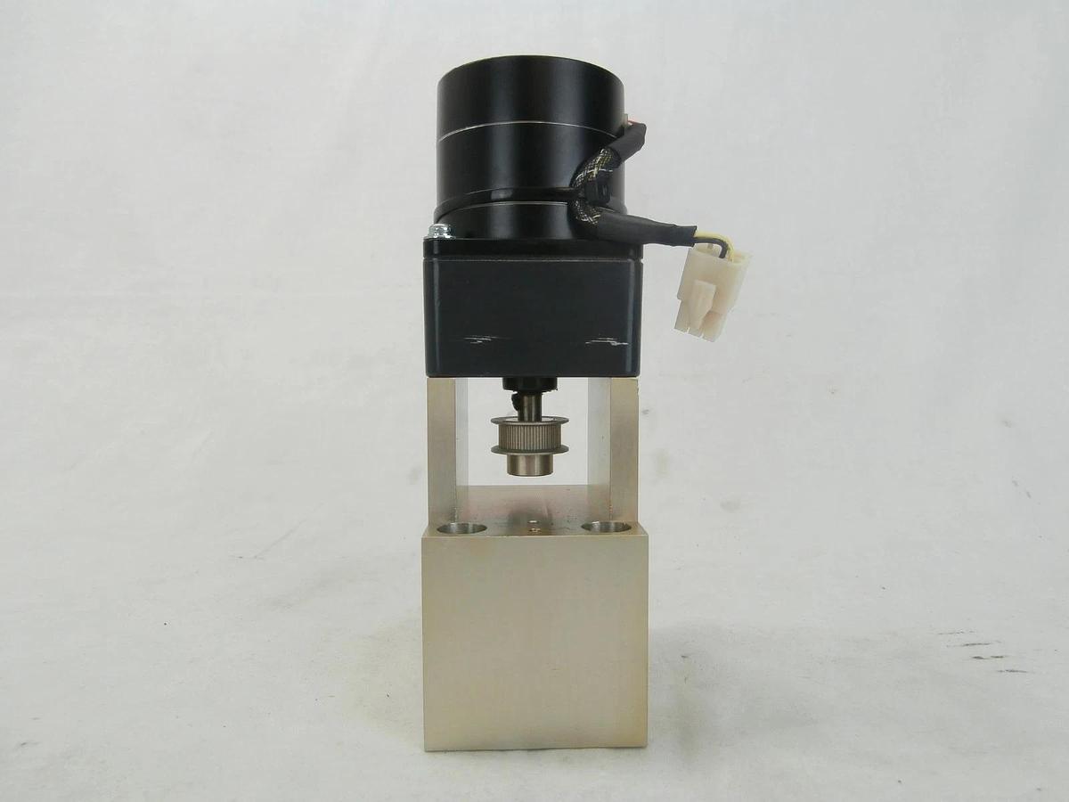 Used Oriental Motor PH266-01GK Stepping Motor KLA Instruments 740-651222-00 2132 Used