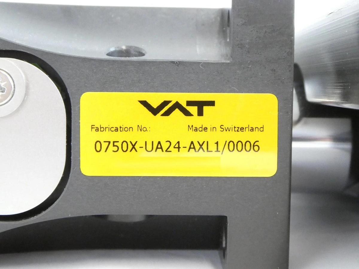 Used VAT 0750X-UA24-AXL1 Rectangular Atmospheric Door L-VAT Series 075 Working