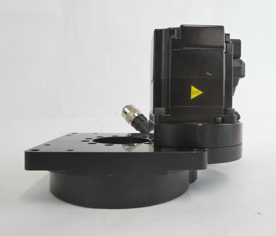 Used Yaskawa YSC-SGM7A-02-006 Servo Motor Assembly HSG-32A-18-FO-SP Lot of 2 Working