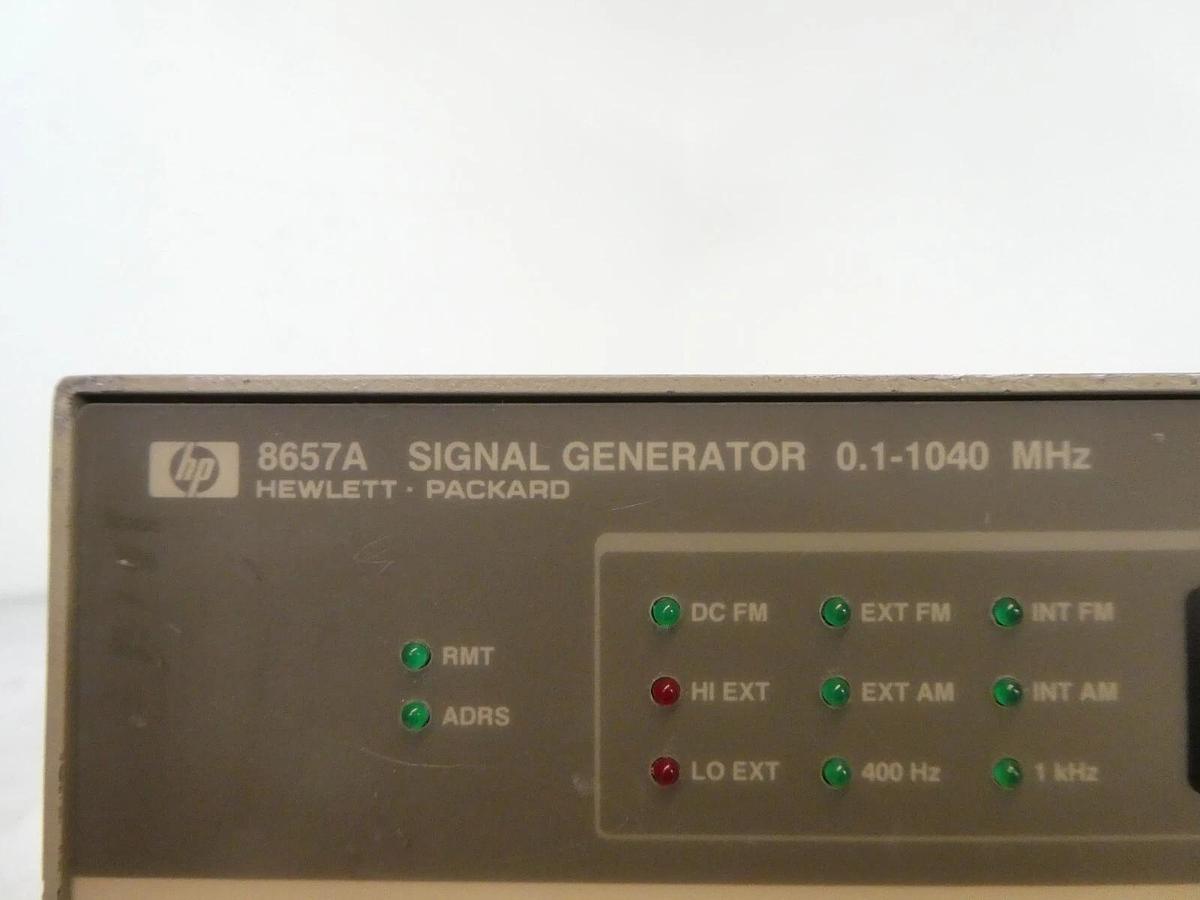 Used HP Hewlett-Packard 8657A Signal Generator 0.1-1040 MHz Agilent Spare Surplus