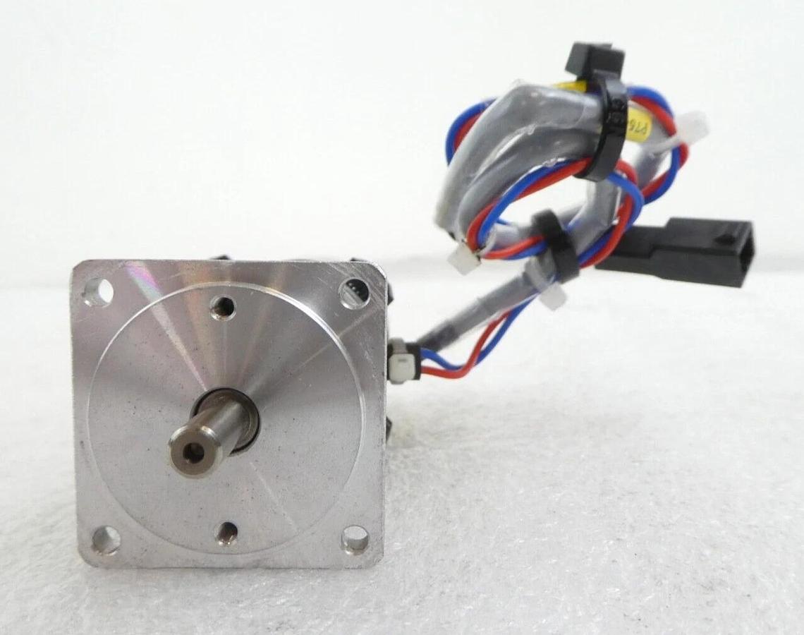 Used Yaskawa Electric UTOPI-100MX Minertia Motor UGRMEM-01SNQ71 Nikon NSR-S205C Spare