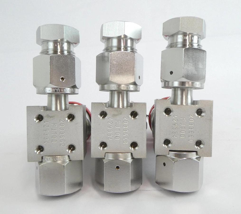 Used Fujikin 316L Manual Diaphragm Valve Reseller Lot of 9 Working Surplus