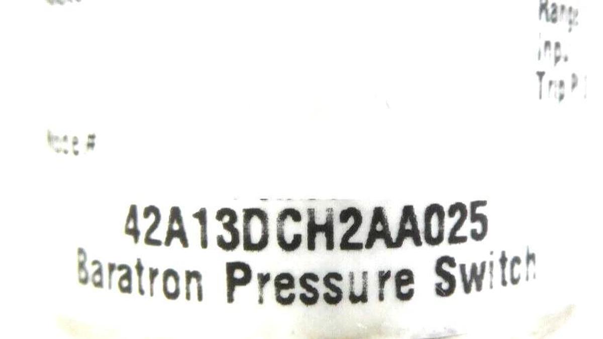 Used MKS Instruments 42A113DCH2AA025 Baratron Pressure Switch Lot of 7 Working
