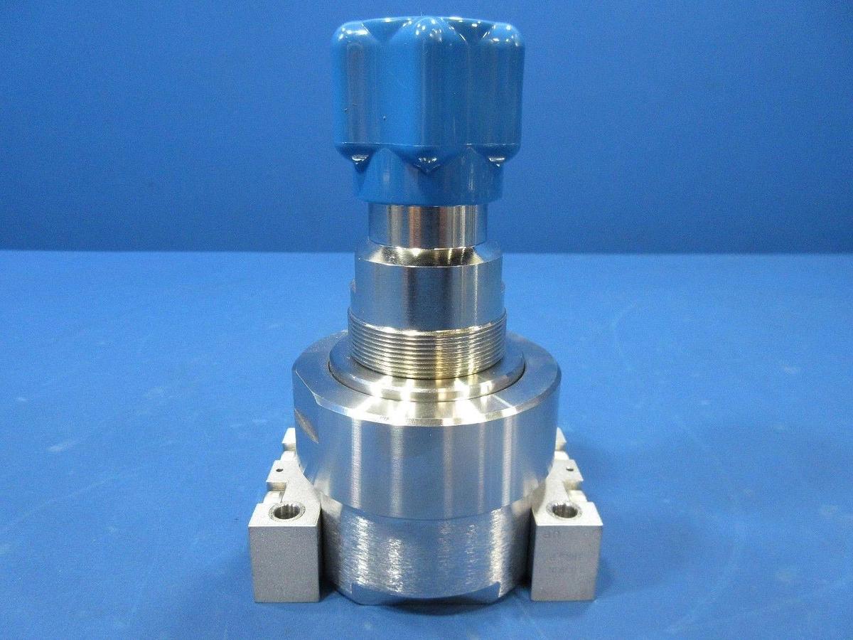Used Parker Veriflo 45700290PA Pressure Regulator SQ140E1002P6UPGVESP Used Working