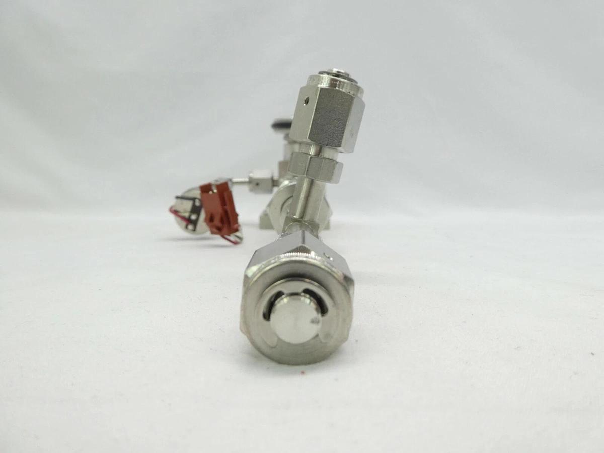 Used Parker 18AA-8482VM Manual Valve Assembly Bristol Babcock 506008-649 Lot of 2