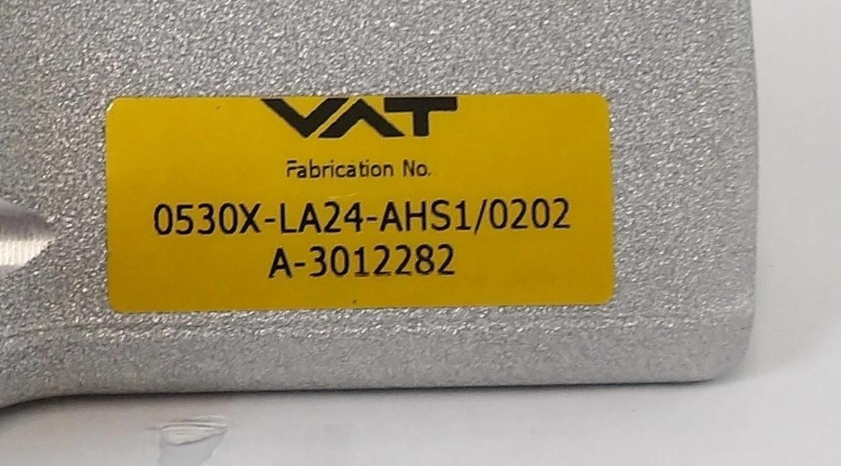 Used VAT 0530X-LA24-AHS1 Wafer Transfer Slit Valve L-MOTION Working