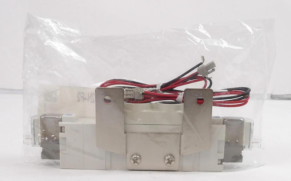Used SMC SY7420-5L7-02N-F2 Solenoid Valve Reseller Lot of 8 New Surplus