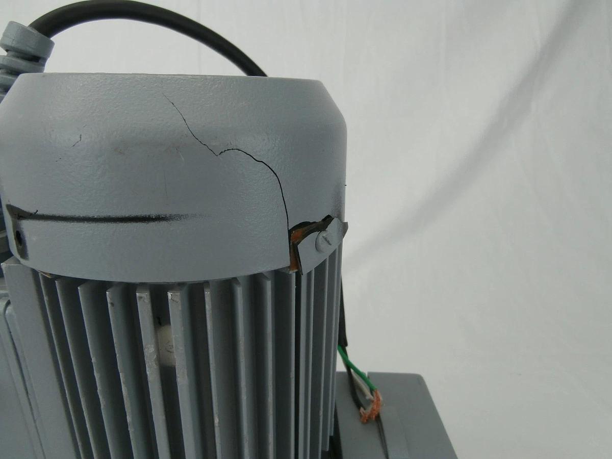 Used Vacuubrand MZ 2C Chemistry Diaphragm Vacuum Pump Tested Working