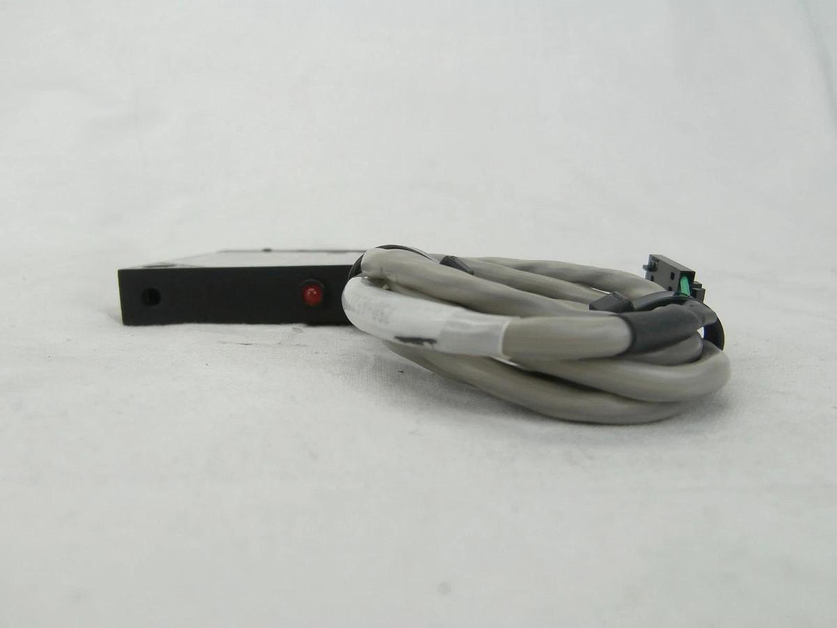 Used Banner SM51RB6 LED Scanner R/H Receiver KLA Instruments 750-657650-02 2132 Used