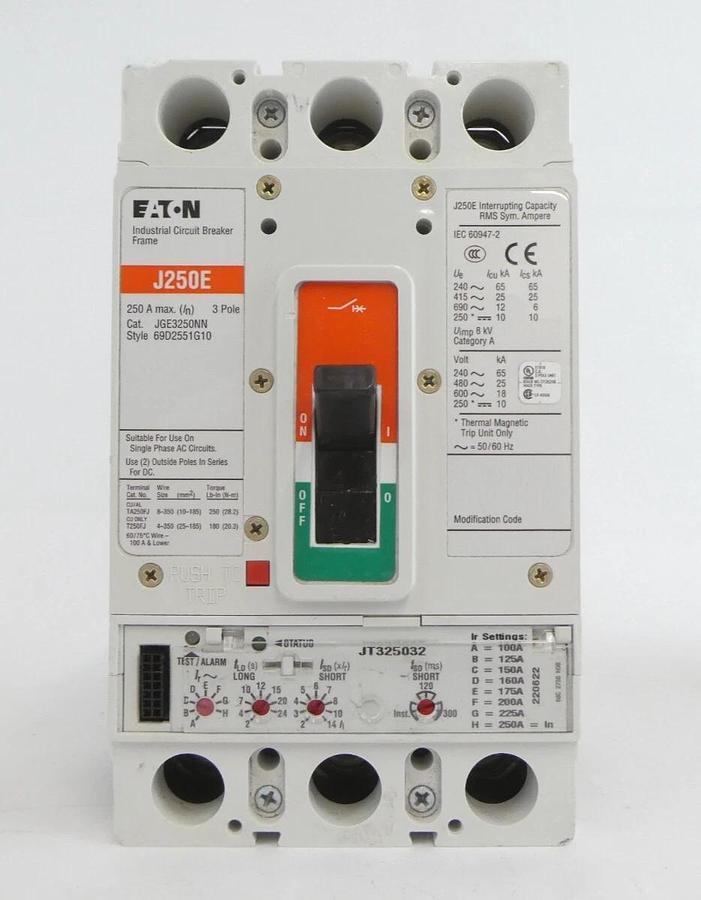 Used Eaton JGE3250NN Industrial Circuit Breaker J250S J250E Lot of 2 Working