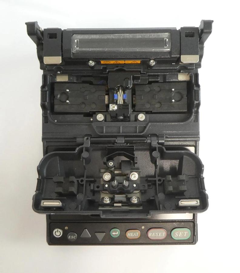 Used Fujikura 12S Fiber Optic Fusion Splicer Version 01.15 Working