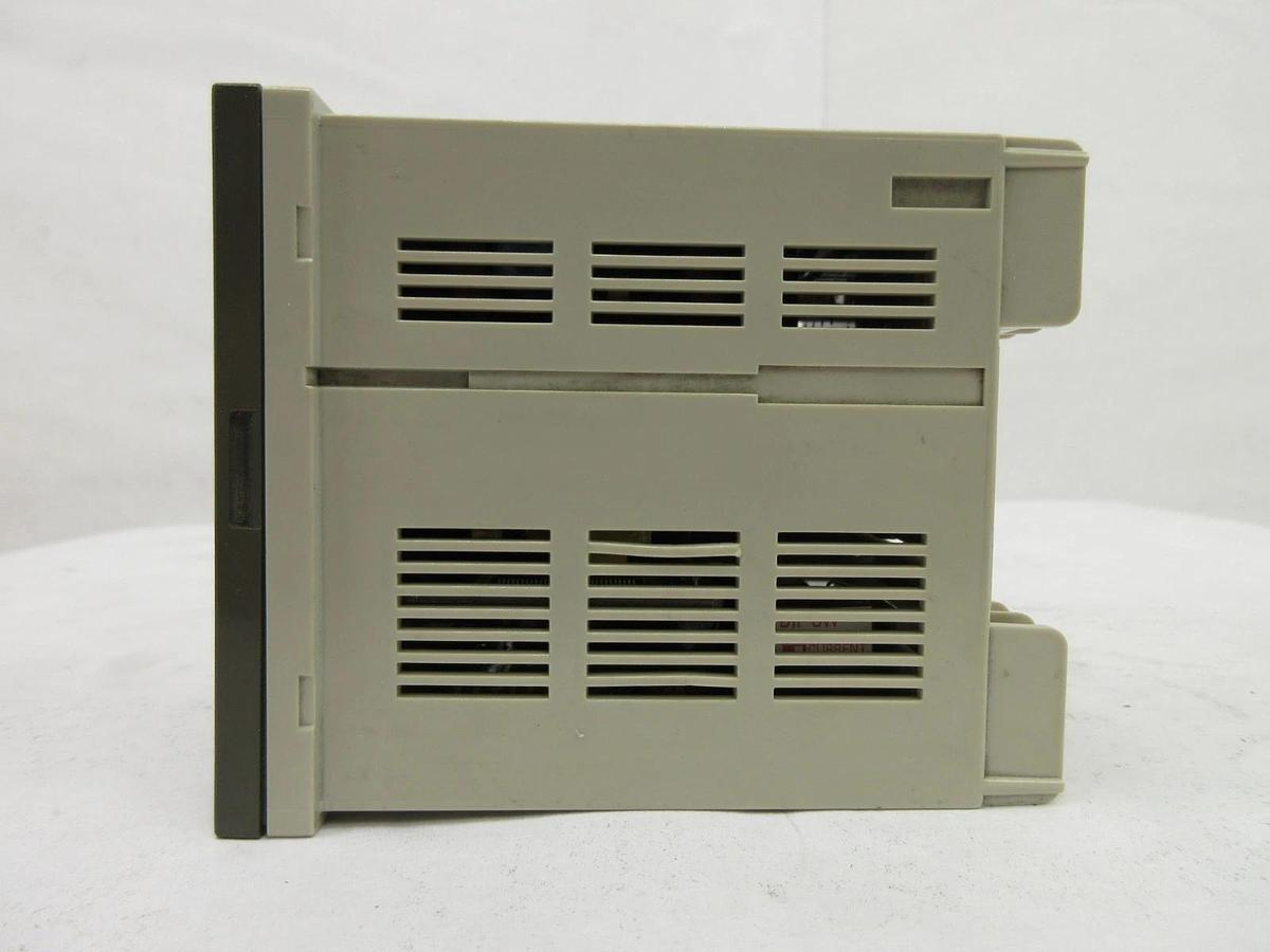 Used Omron E5AX-LA02 Digital Process Temperature Humidity Controller E5AX Lot of 3