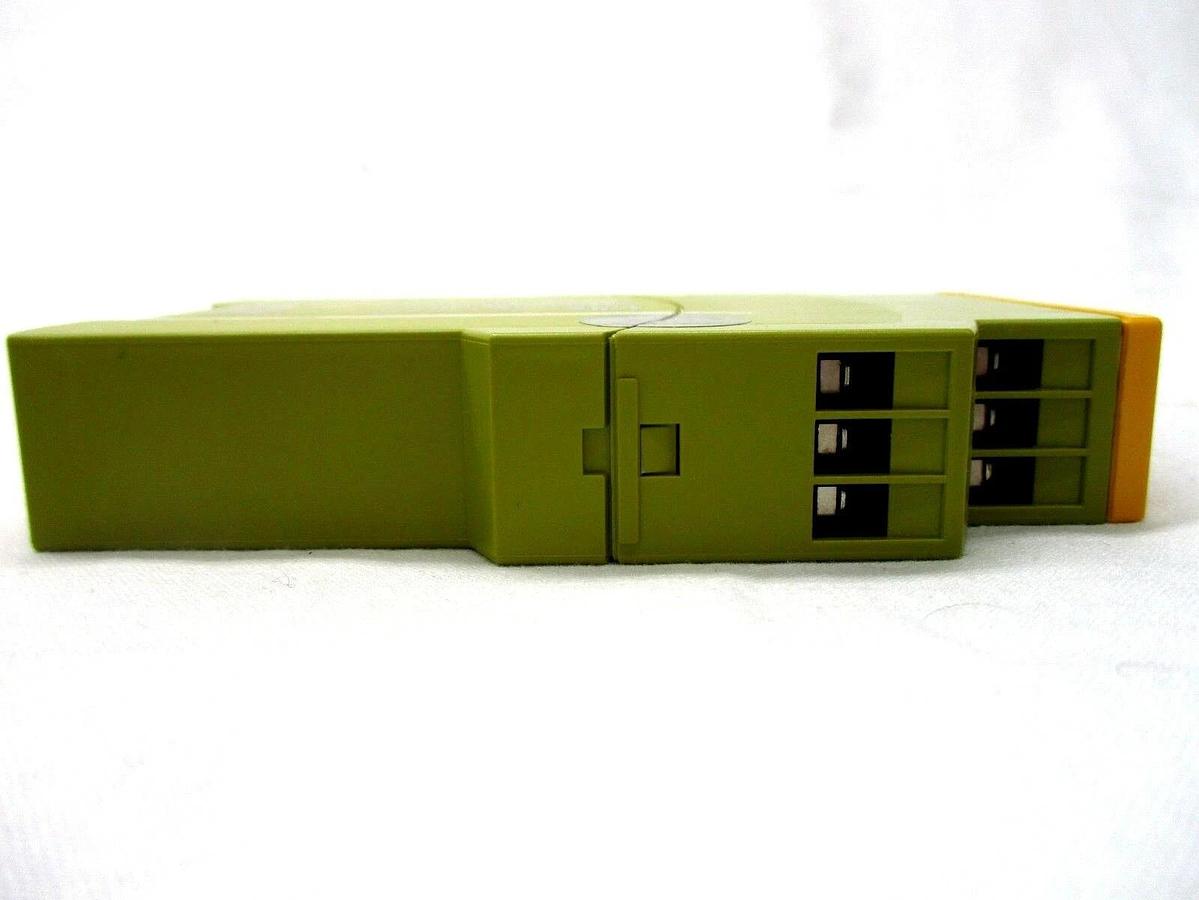 Used Pilz 774300 Safety Relay DIN Mount PNOZ X1 Reseller Lot of 2 Used Working