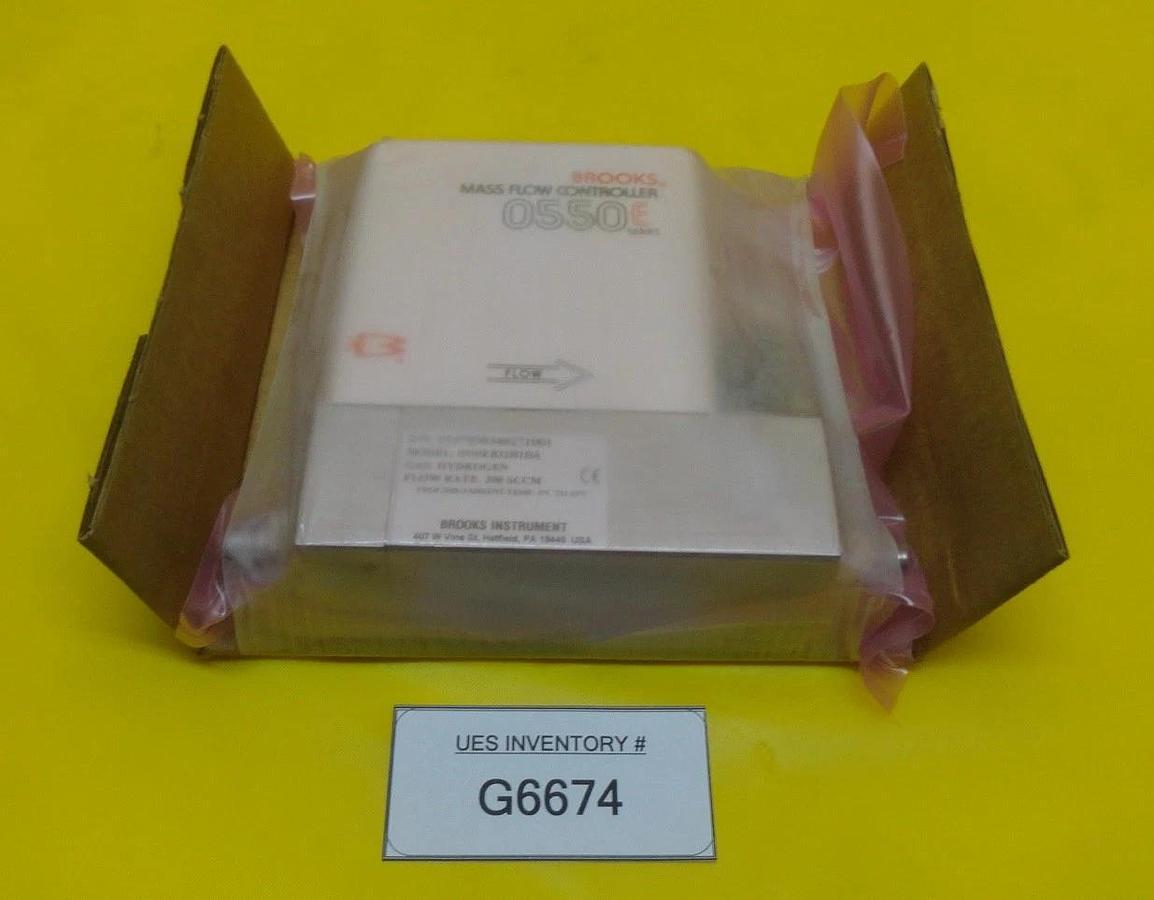 Used Brooks Instruments 0550EB32H1DA Mass Flow Controller MFC 0550E 300 SCCM H2 New
