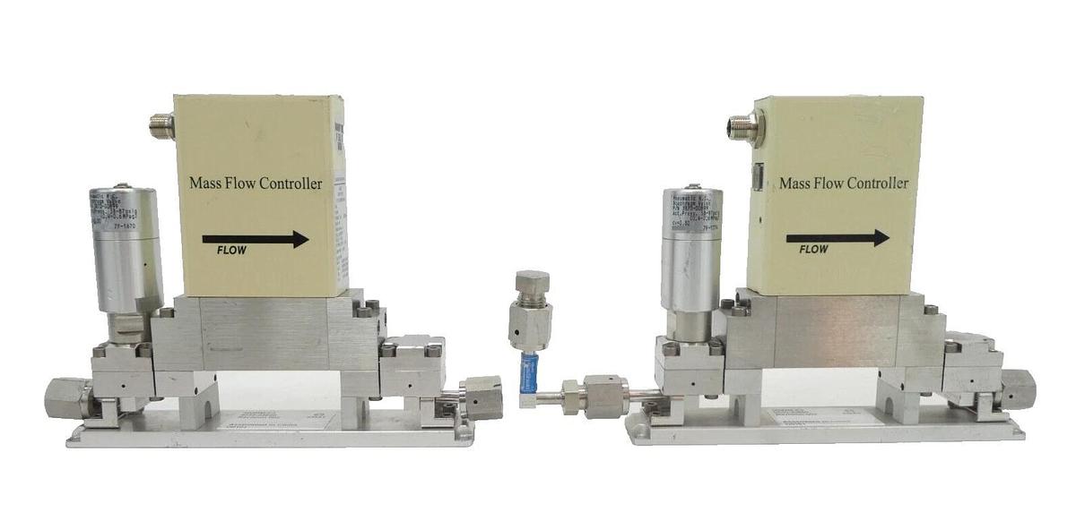 Used AMAT Applied Materials 0010-23660 Mass Flow Controller MFC 300MM-E2 Lot of 2
