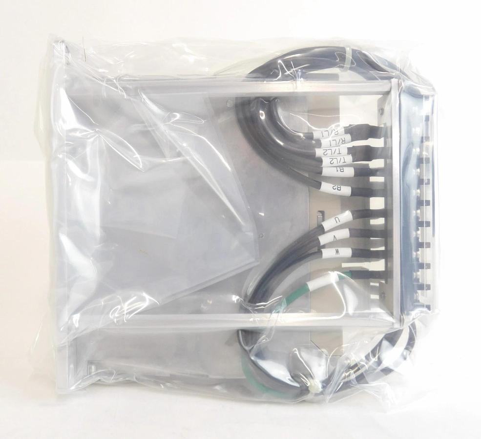 Yaskawa Electric CACR-2R1-EE1VBD-00 Servo Drive SERVOPACK Lot of 2 New