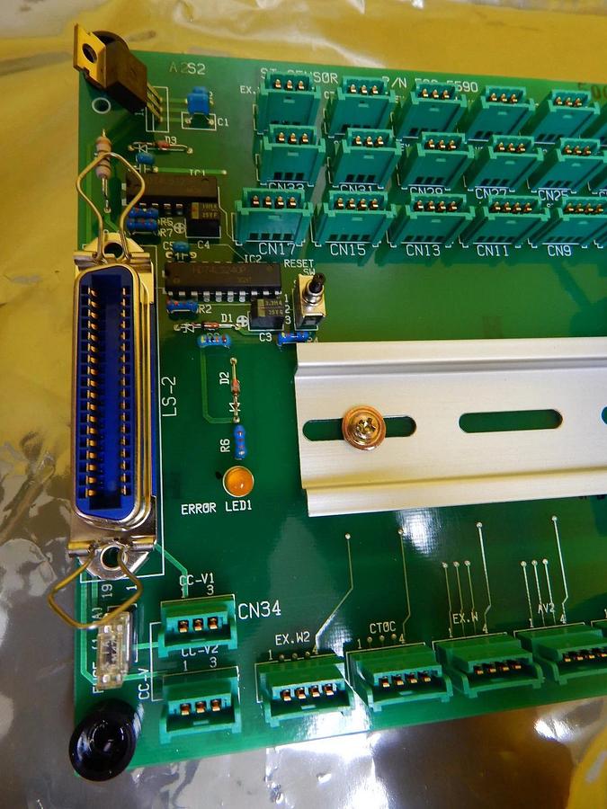 Used Hitachi 568-5590 ST Sensor PCB Two Sensor Board S-9300 SEM Working Surplus