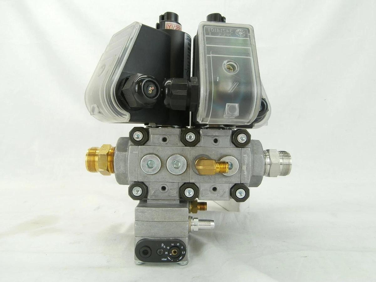 Used Edwards SDT Gas Block (KROM) Manifold VAS1-0/10R/NQ DG17VCT8-SWG TPU Used