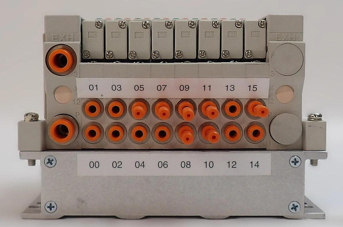 Used SMC EX160-SDN1A 8-Port Pneumatic Manifold AMAT 0190-13033 Lot of 2 Working